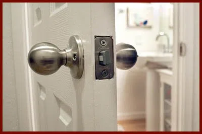 Locksmith Lock Store Marietta, GA 770-838-7199 - 14-unlock-door